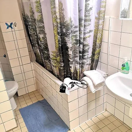Appartement 2+1, 71m², 2 Apartment, For 6 People. Fully Furnished, Kitchen, Air Conditioning, Fireplace! 1, Center, 5min Walk To Wenceslas Square & Metro, Tram. Skolska Street, Nove Mesto *
